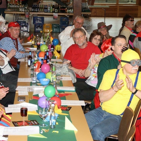 Viele Besucher in der Wehratalhalle